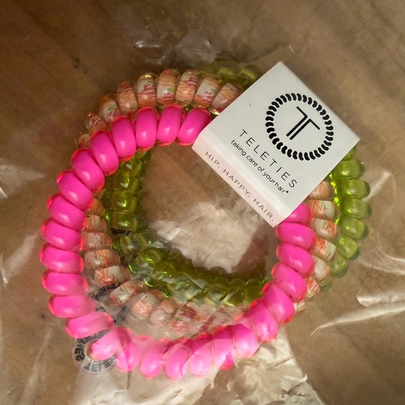 TELETIES Small Spring Coil Hair Ties - Set of 3 - Picture 4 of 4